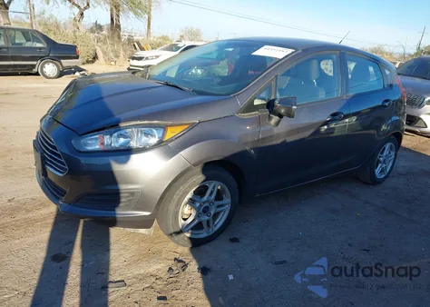 2019 Ford Fiesta Se z USA, uszkodzony, nr VIN 3FADP4EJ5KM105032